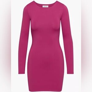 Aritzia Babaton Fuchsia Long Sleeve Countour Crew Dress NWT